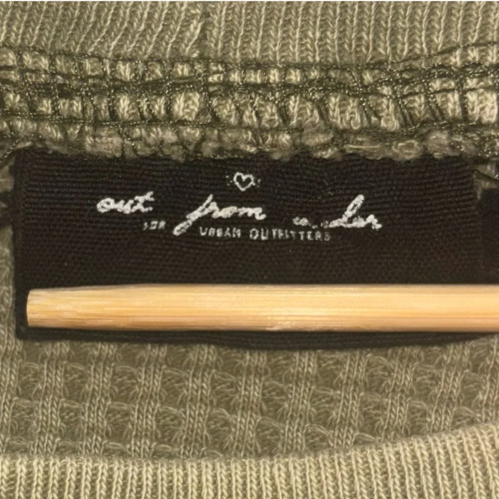 Urban Outfitters Women’s Cropped Hoodie Shirt Thermal Waffle Size XL Relaxed Fit - Picture 8 of 9